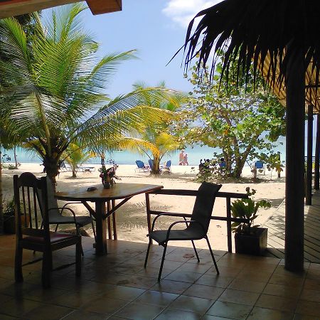 Hotel Whistling Bird Negril Exteriér fotografie
