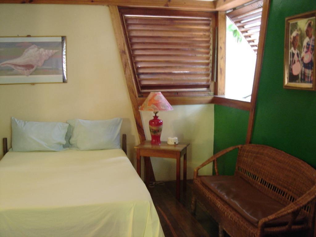 Hotel Whistling Bird Negril Exteriér fotografie