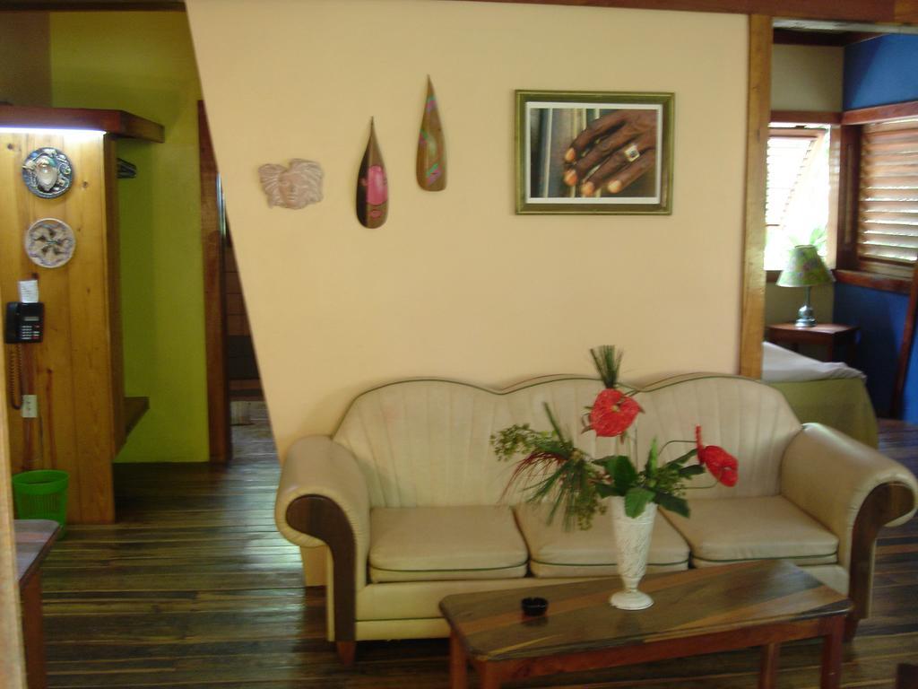 Hotel Whistling Bird Negril Exteriér fotografie